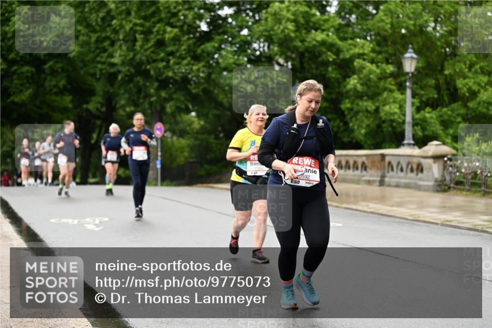 14.06.2026 - REWE Women's Run Dr. Thomas Lammeyer http://msf.ph/oto/9775073 14.06.2026 09:56:49 Laufen 11, 000, 0592 meine-sportfotos.de