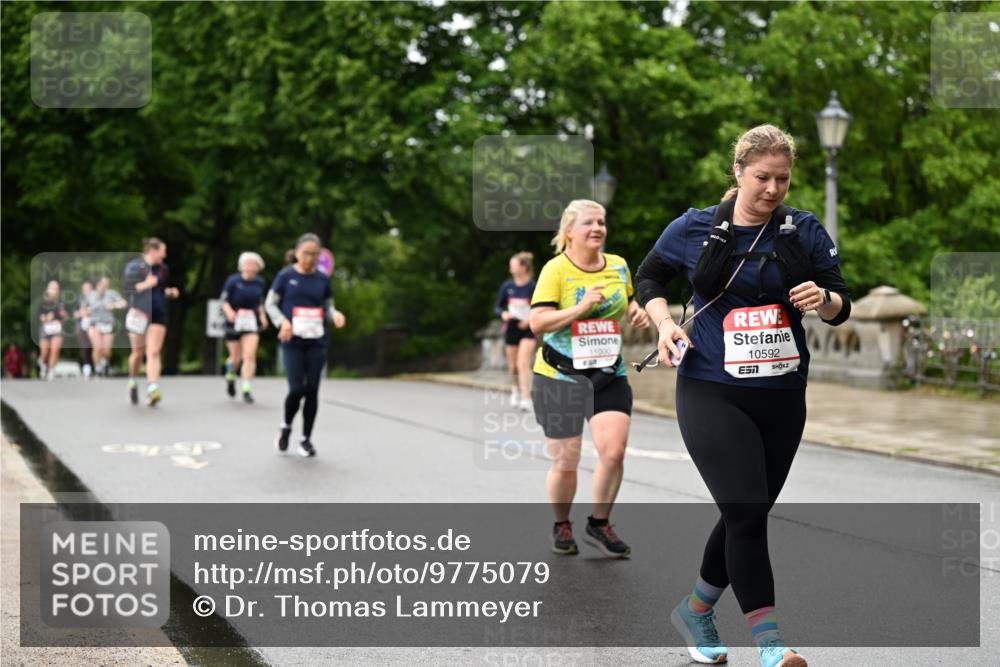 14.06.2026 - REWE Women's Run Dr. Thomas Lammeyer http://msf.ph/oto/9775079 14.06.2026 09:56:49 Laufen 11000, 10592, 57, 222 meine-sportfotos.de