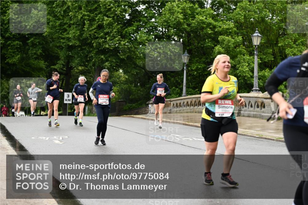 14.06.2026 - REWE Women's Run Dr. Thomas Lammeyer http://msf.ph/oto/9775084 14.06.2026 09:56:50 Laufen 3, 11226, 11, 000 meine-sportfotos.de