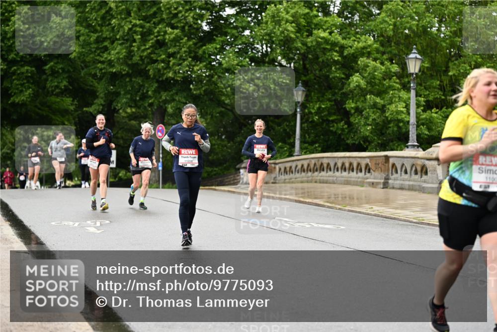 14.06.2026 - REWE Women's Run Dr. Thomas Lammeyer http://msf.ph/oto/9775093 14.06.2026 09:56:51 Laufen 11226, 1100 meine-sportfotos.de