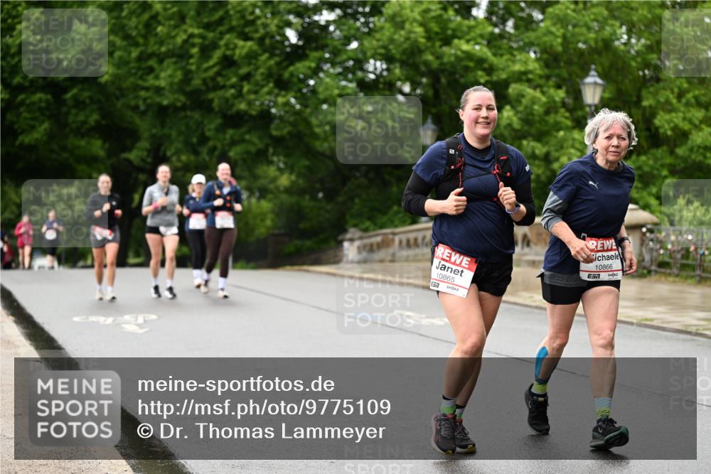14.06.2026 - REWE Women's Run Dr. Thomas Lammeyer http://msf.ph/oto/9775109 14.06.2026 09:56:57 Laufen 10865, 657, 10866 meine-sportfotos.de