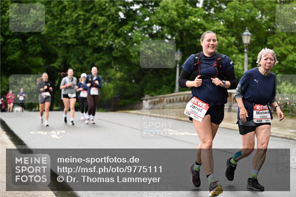 14.06.2026 - REWE Women's Run Dr. Thomas Lammeyer http://msf.ph/oto/9775111 14.06.2026 09:56:57 Laufen 10865, 7, 10866, 7 meine-sportfotos.de