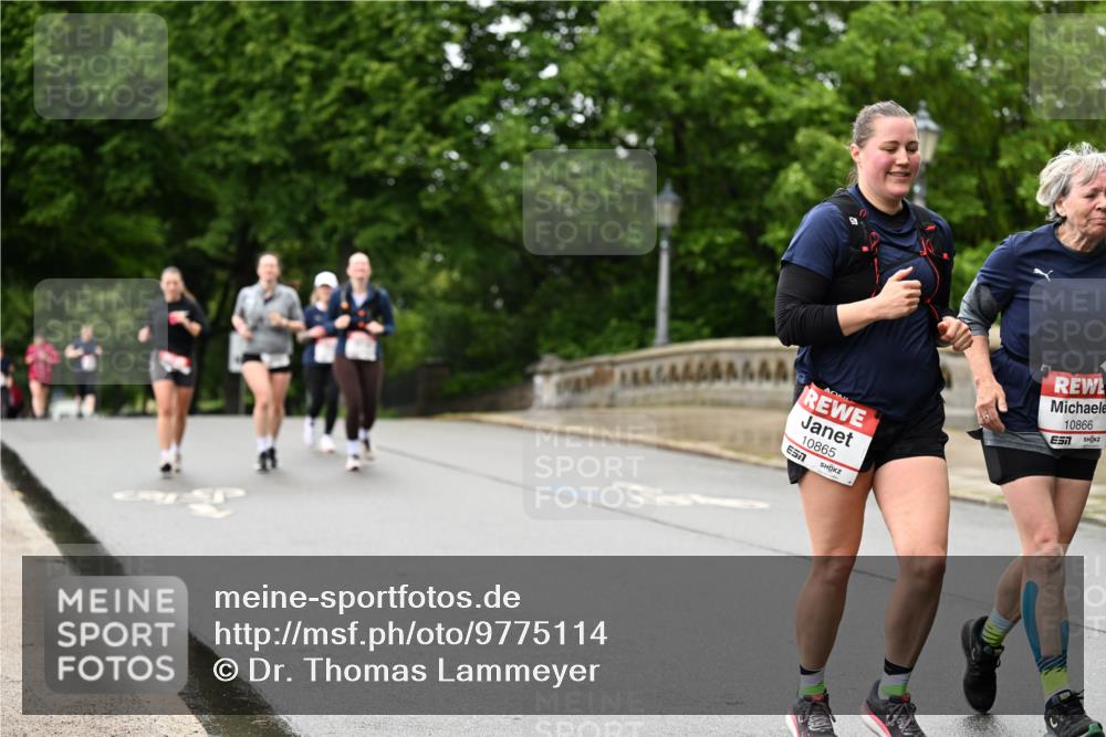 14.06.2026 - REWE Women's Run Dr. Thomas Lammeyer http://msf.ph/oto/9775114 14.06.2026 09:56:57 Laufen 10865, 10866 meine-sportfotos.de