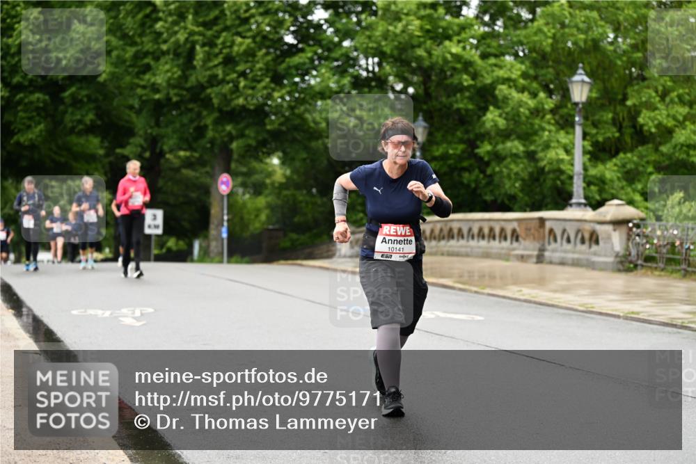 14.06.2026 - REWE Women's Run Dr. Thomas Lammeyer http://msf.ph/oto/9775171 14.06.2026 09:57:15 Laufen 10141, 7 meine-sportfotos.de