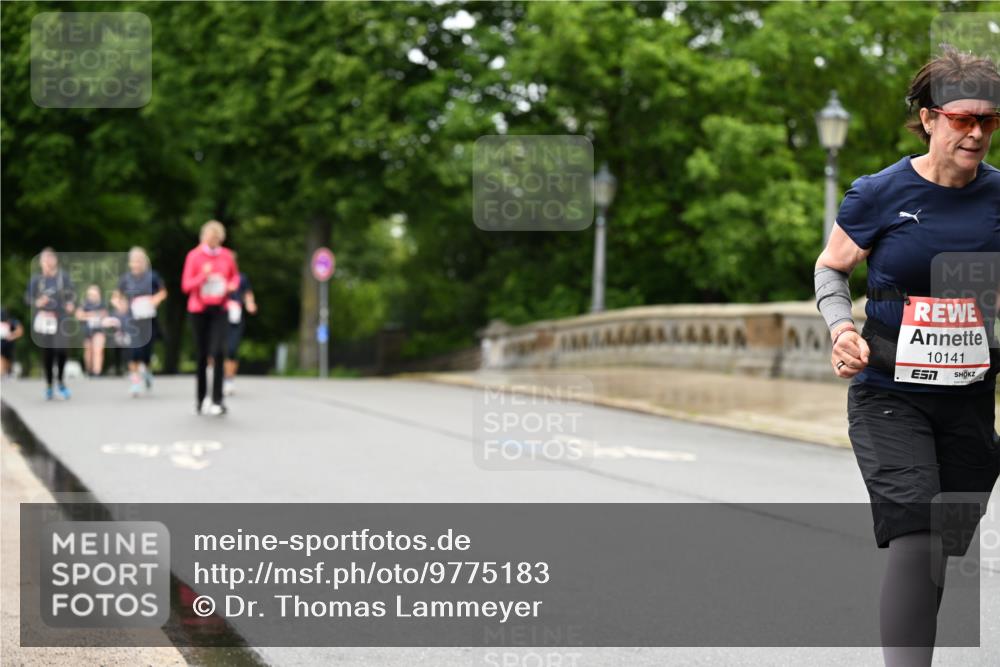 14.06.2026 - REWE Women's Run Dr. Thomas Lammeyer http://msf.ph/oto/9775183 14.06.2026 09:57:16 Laufen 10141 meine-sportfotos.de