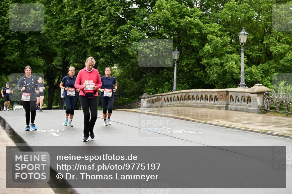 14.06.2026 - REWE Women's Run Dr. Thomas Lammeyer http://msf.ph/oto/9775197 14.06.2026 09:57:20 Laufen 11100, 10161 meine-sportfotos.de