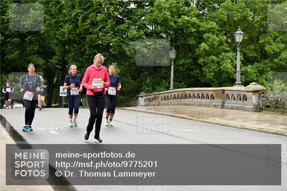 14.06.2026 - REWE Women's Run Dr. Thomas Lammeyer http://msf.ph/oto/9775201 14.06.2026 09:57:21 Laufen 3, 10161 meine-sportfotos.de