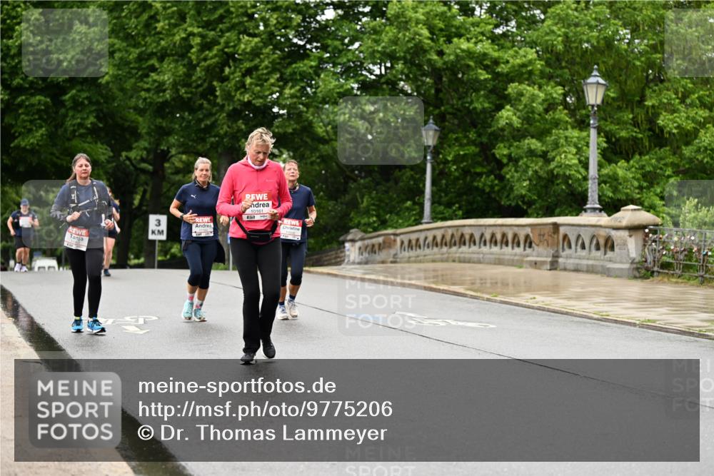 14.06.2026 - REWE Women's Run Dr. Thomas Lammeyer http://msf.ph/oto/9775206 14.06.2026 09:57:21 Laufen 3, 10161 meine-sportfotos.de