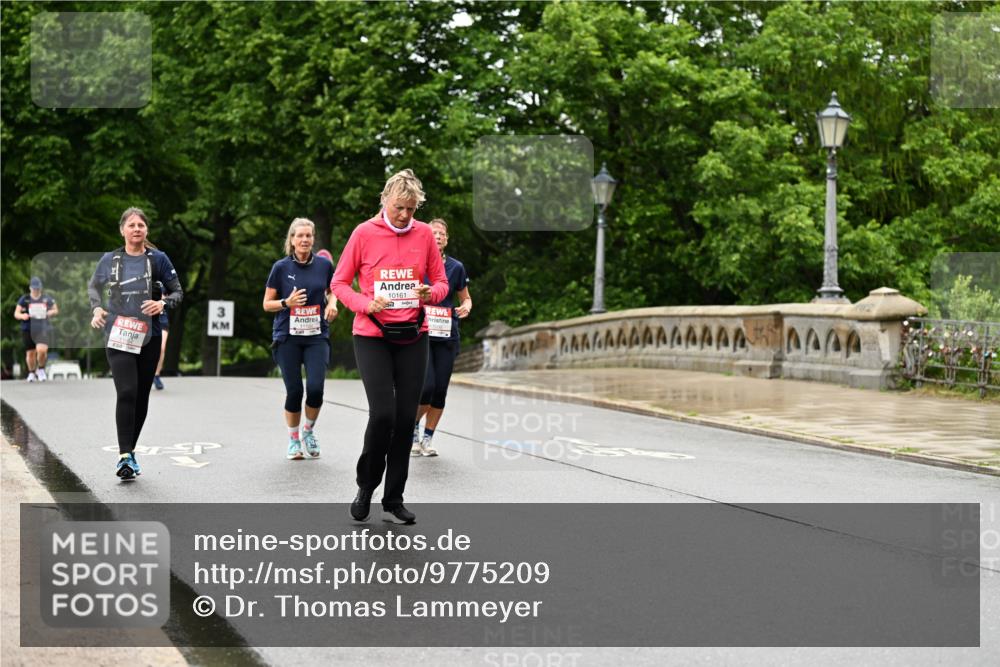 14.06.2026 - REWE Women's Run Dr. Thomas Lammeyer http://msf.ph/oto/9775209 14.06.2026 09:57:21 Laufen 3, 10161 meine-sportfotos.de