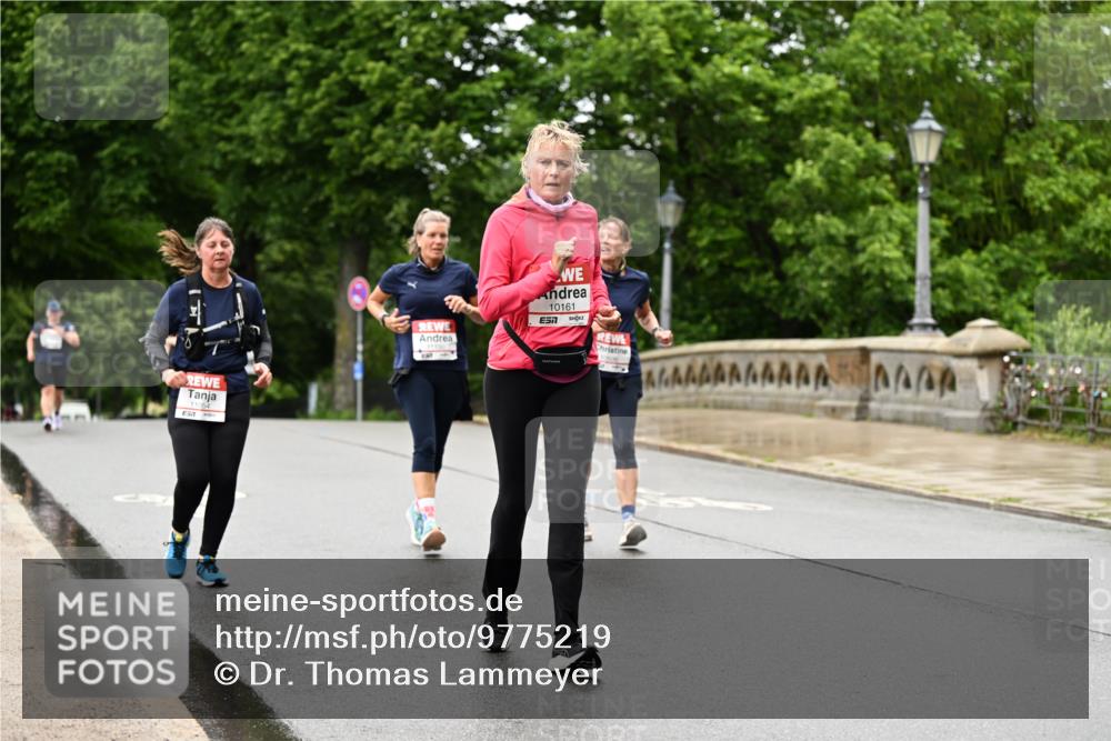 14.06.2026 - REWE Women's Run Dr. Thomas Lammeyer http://msf.ph/oto/9775219 14.06.2026 09:57:23 Laufen 11054, 10161 meine-sportfotos.de