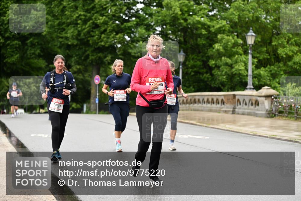 14.06.2026 - REWE Women's Run Dr. Thomas Lammeyer http://msf.ph/oto/9775220 14.06.2026 09:57:23 Laufen 11054, 61 meine-sportfotos.de