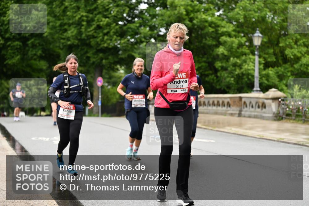 14.06.2026 - REWE Women's Run Dr. Thomas Lammeyer http://msf.ph/oto/9775225 14.06.2026 09:57:23 Laufen 11054, 10161 meine-sportfotos.de