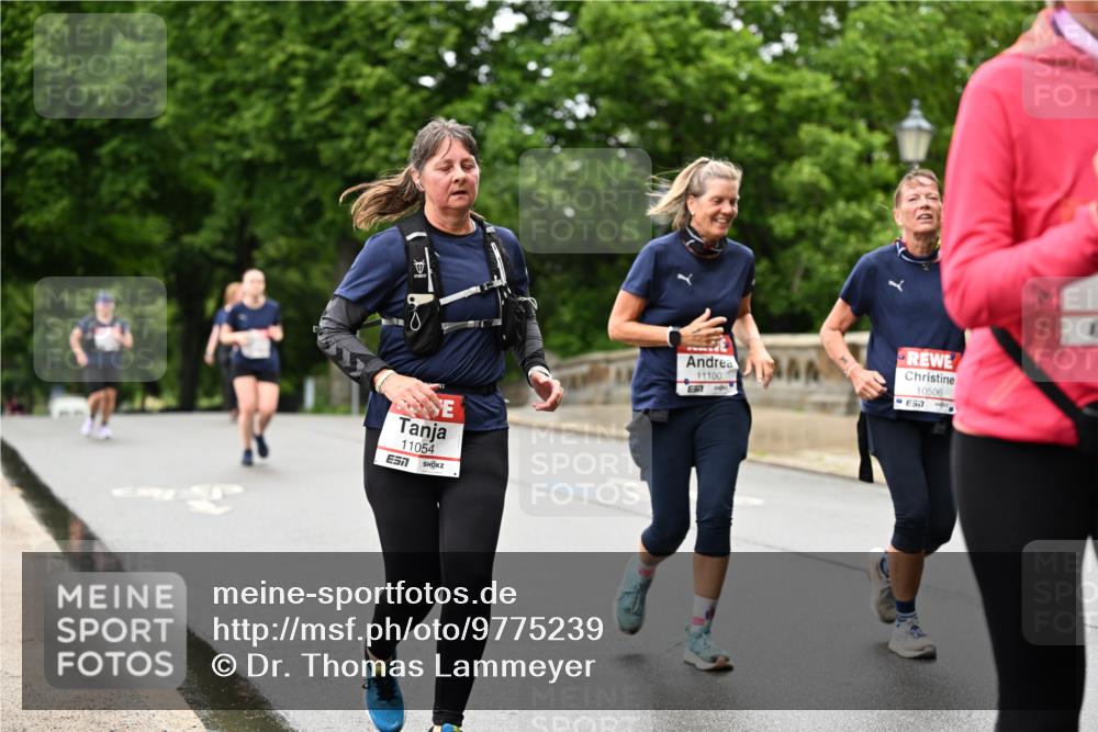 14.06.2026 - REWE Women's Run Dr. Thomas Lammeyer http://msf.ph/oto/9775239 14.06.2026 09:57:25 Laufen 11054, 7, 11100, 10506 meine-sportfotos.de