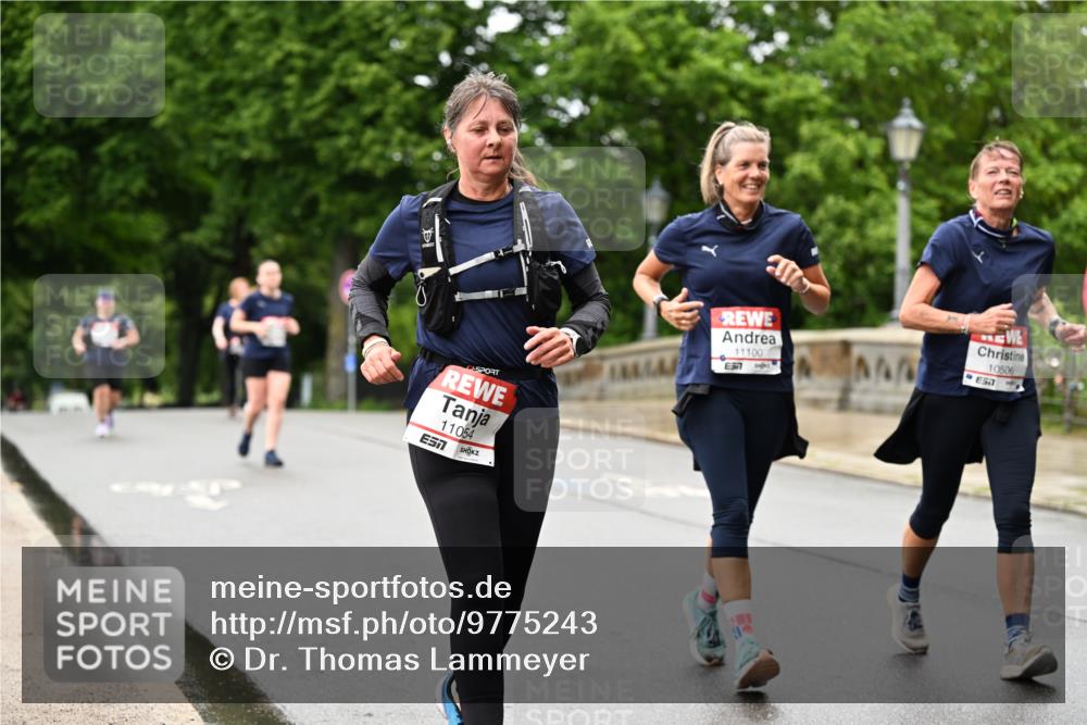 14.06.2026 - REWE Women's Run Dr. Thomas Lammeyer http://msf.ph/oto/9775243 14.06.2026 09:57:25 Laufen 11054, 11100, 57, 10506, 5 meine-sportfotos.de