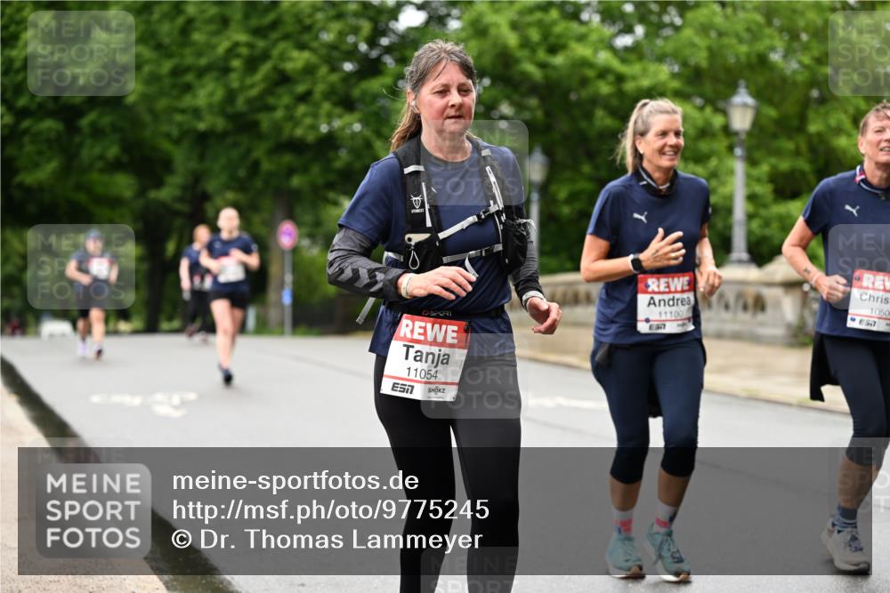 14.06.2026 - REWE Women's Run Dr. Thomas Lammeyer http://msf.ph/oto/9775245 14.06.2026 09:57:25 Laufen 11054, 7, 11100, 1050 meine-sportfotos.de