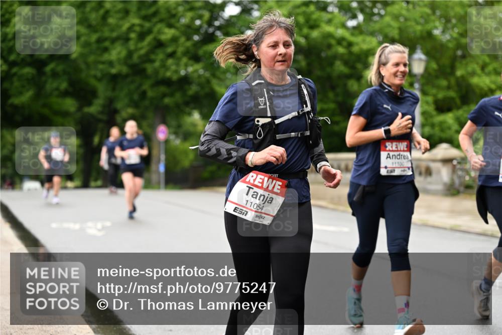 14.06.2026 - REWE Women's Run Dr. Thomas Lammeyer http://msf.ph/oto/9775247 14.06.2026 09:57:26 Laufen 11054, 11100 meine-sportfotos.de
