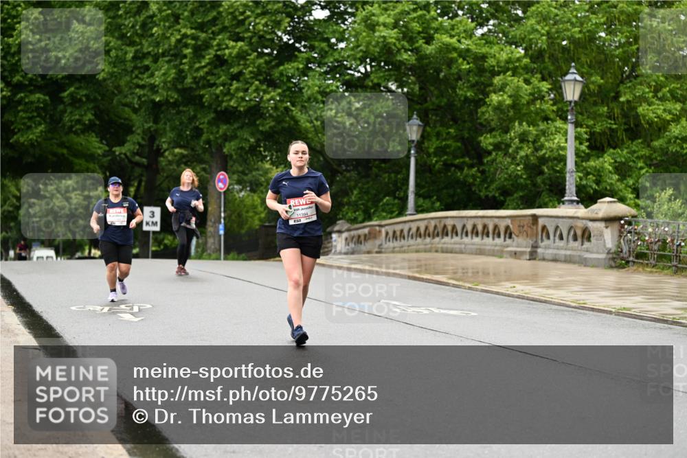 14.06.2026 - REWE Women's Run Dr. Thomas Lammeyer http://msf.ph/oto/9775265 14.06.2026 09:57:28 Laufen 11394, 370 meine-sportfotos.de