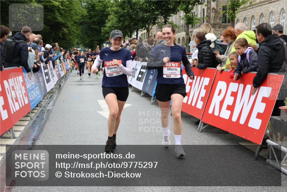 14.06.2026 - REWE Women's Run Strokosch-Dieckow http://msf.ph/oto/9775297 14.06.2026 10:00:20 Ziel 10090, 10602, 10715, 10839, 10840, 10995, 11369 meine-sportfotos.de