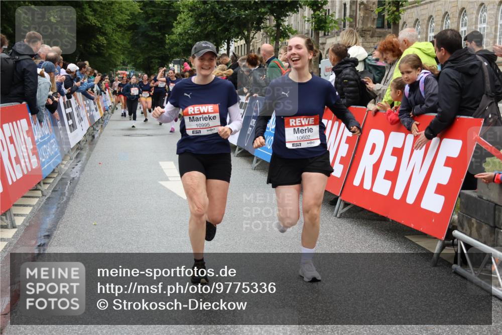 14.06.2026 - REWE Women's Run Strokosch-Dieckow http://msf.ph/oto/9775336 14.06.2026 10:00:20 Ziel 10090, 10602, 10715, 10839, 10840, 10995, 11369 meine-sportfotos.de