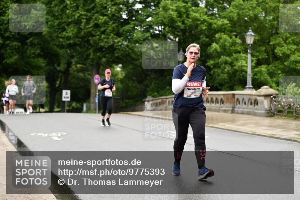 14.06.2026 - REWE Women's Run Dr. Thomas Lammeyer http://msf.ph/oto/9775393 14.06.2026 09:58:03 Laufen 11028, 500 meine-sportfotos.de