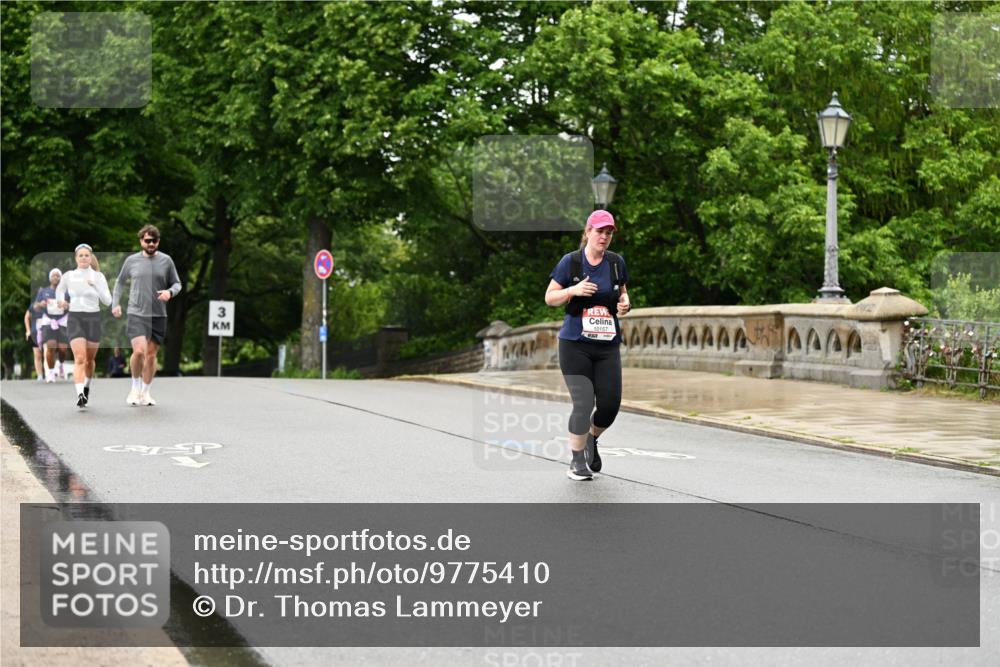 14.06.2026 - REWE Women's Run Dr. Thomas Lammeyer http://msf.ph/oto/9775410 14.06.2026 09:58:05 Laufen 3, 10157 meine-sportfotos.de