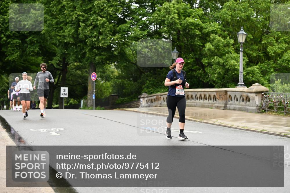 14.06.2026 - REWE Women's Run Dr. Thomas Lammeyer http://msf.ph/oto/9775412 14.06.2026 09:58:06 Laufen 3, 10157 meine-sportfotos.de