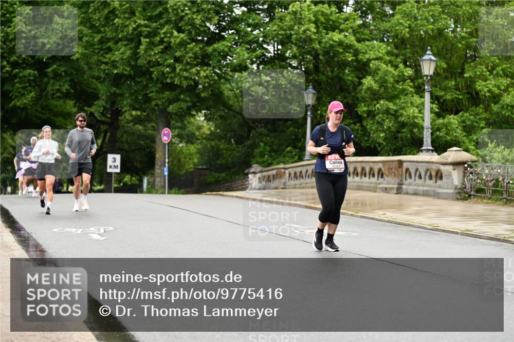 14.06.2026 - REWE Women's Run Dr. Thomas Lammeyer http://msf.ph/oto/9775416 14.06.2026 09:58:06 Laufen 3, 10157 meine-sportfotos.de