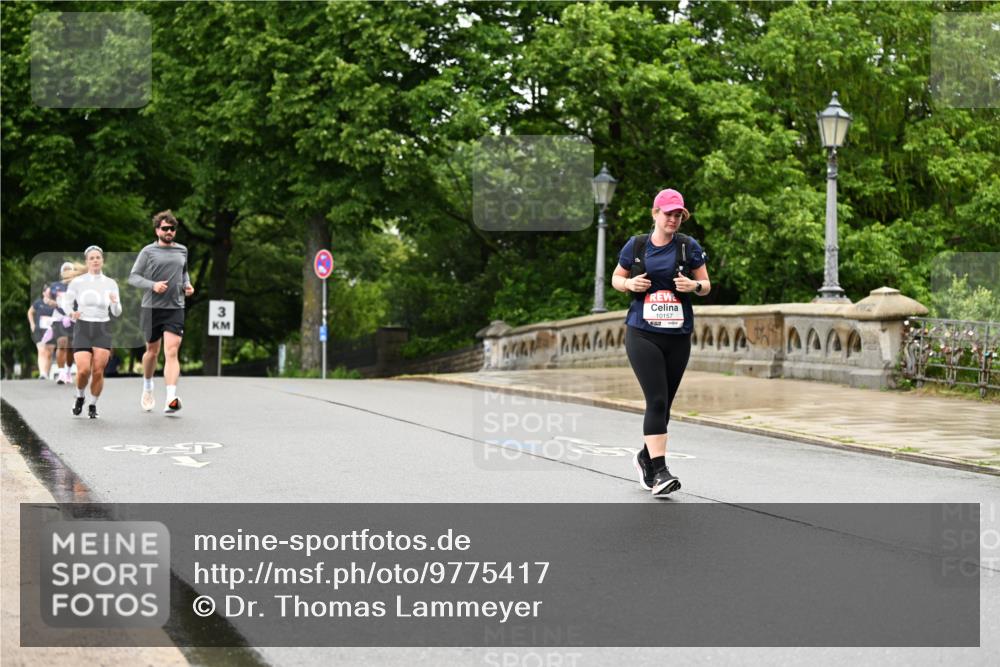 14.06.2026 - REWE Women's Run Dr. Thomas Lammeyer http://msf.ph/oto/9775417 14.06.2026 09:58:06 Laufen 3, 10157 meine-sportfotos.de