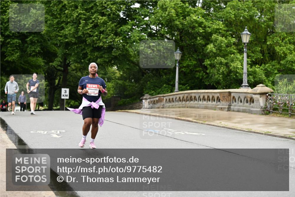 14.06.2026 - REWE Women's Run Dr. Thomas Lammeyer http://msf.ph/oto/9775482 14.06.2026 09:58:14 Laufen 3, 10182 meine-sportfotos.de