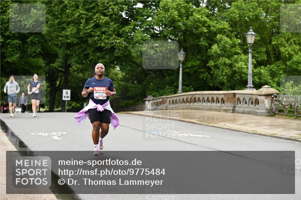 14.06.2026 - REWE Women's Run Dr. Thomas Lammeyer http://msf.ph/oto/9775484 14.06.2026 09:58:15 Laufen 3, 10182 meine-sportfotos.de