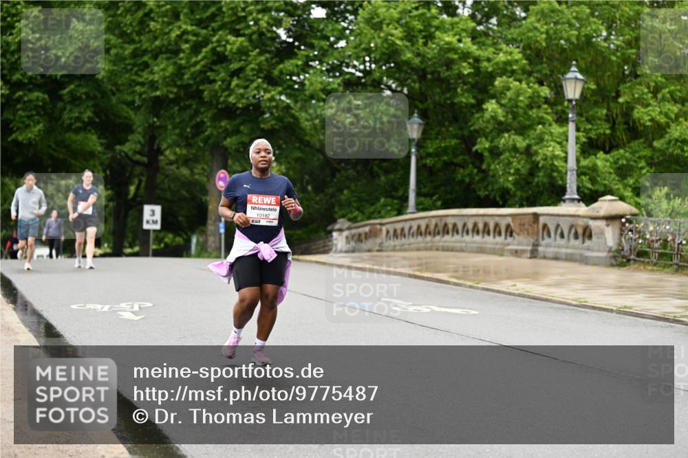 14.06.2026 - REWE Women's Run Dr. Thomas Lammeyer http://msf.ph/oto/9775487 14.06.2026 09:58:15 Laufen 10182, 7 meine-sportfotos.de