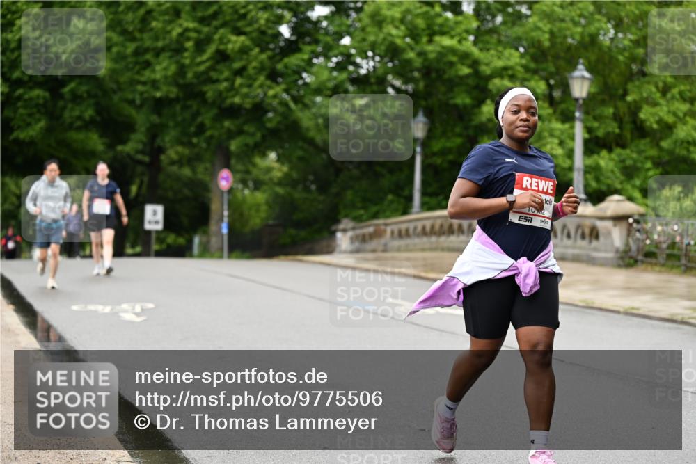 14.06.2026 - REWE Women's Run Dr. Thomas Lammeyer http://msf.ph/oto/9775506 14.06.2026 09:58:17 Laufen 1082, 424 meine-sportfotos.de