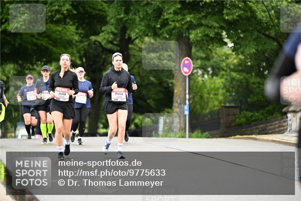 14.06.2026 - REWE Women's Run Dr. Thomas Lammeyer http://msf.ph/oto/9775633 14.06.2026 09:59:11 Laufen 10045, 10044, 7 meine-sportfotos.de