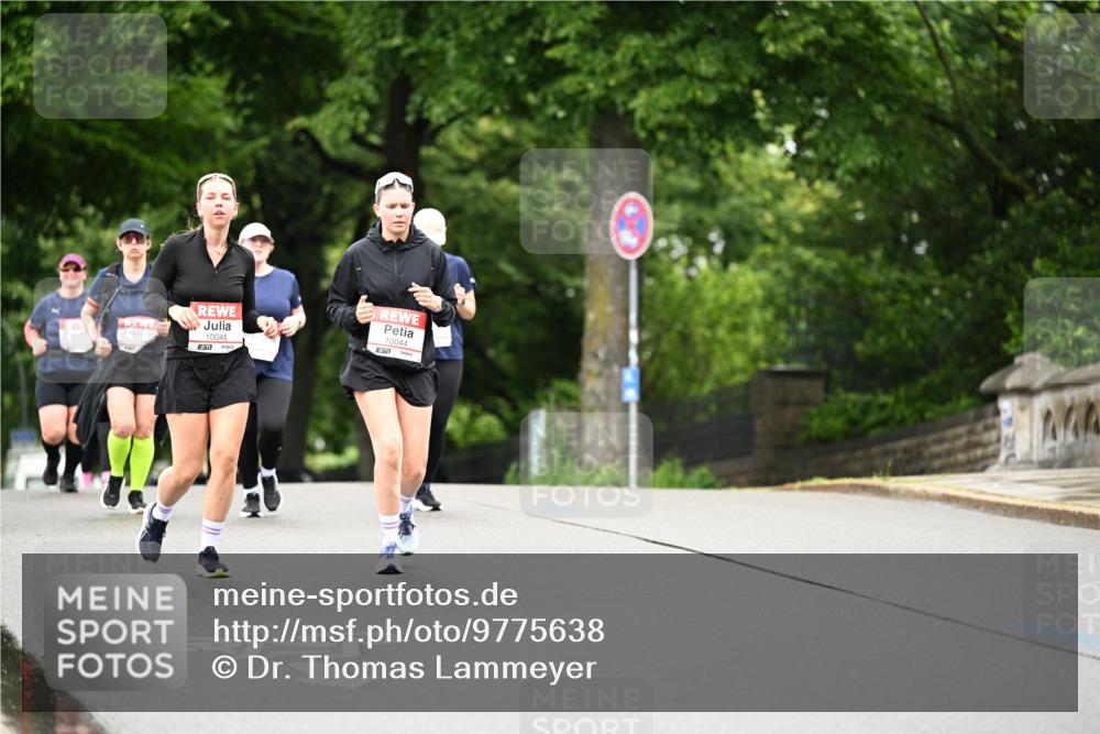 14.06.2026 - REWE Women's Run Dr. Thomas Lammeyer http://msf.ph/oto/9775638 14.06.2026 09:59:11 Laufen 10045, 10044 meine-sportfotos.de