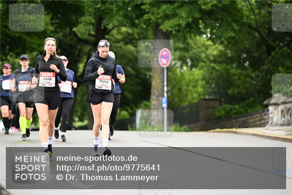 14.06.2026 - REWE Women's Run Dr. Thomas Lammeyer http://msf.ph/oto/9775641 14.06.2026 09:59:11 Laufen 10045, 7, 10044, 57 meine-sportfotos.de