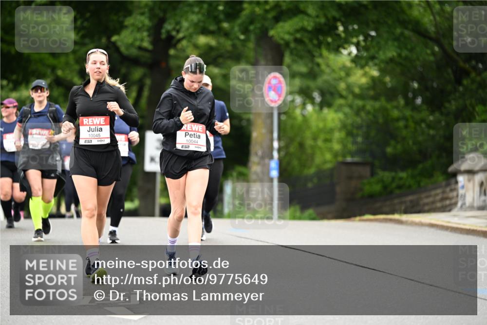 14.06.2026 - REWE Women's Run Dr. Thomas Lammeyer http://msf.ph/oto/9775649 14.06.2026 09:59:12 Laufen 10045, 10044 meine-sportfotos.de