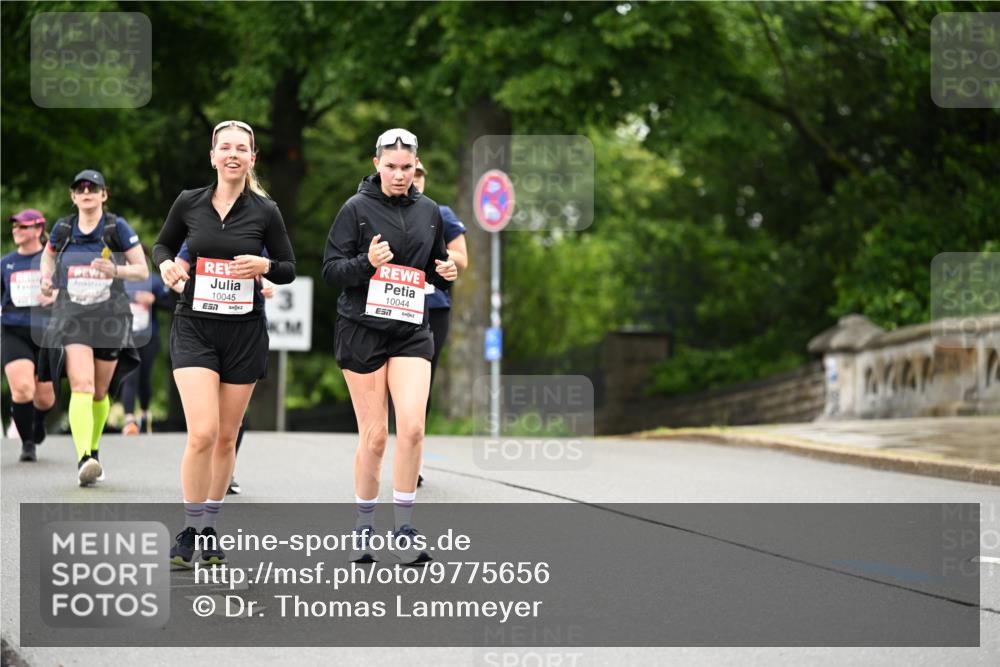 14.06.2026 - REWE Women's Run Dr. Thomas Lammeyer http://msf.ph/oto/9775656 14.06.2026 09:59:13 Laufen 10045, 10044, 7 meine-sportfotos.de
