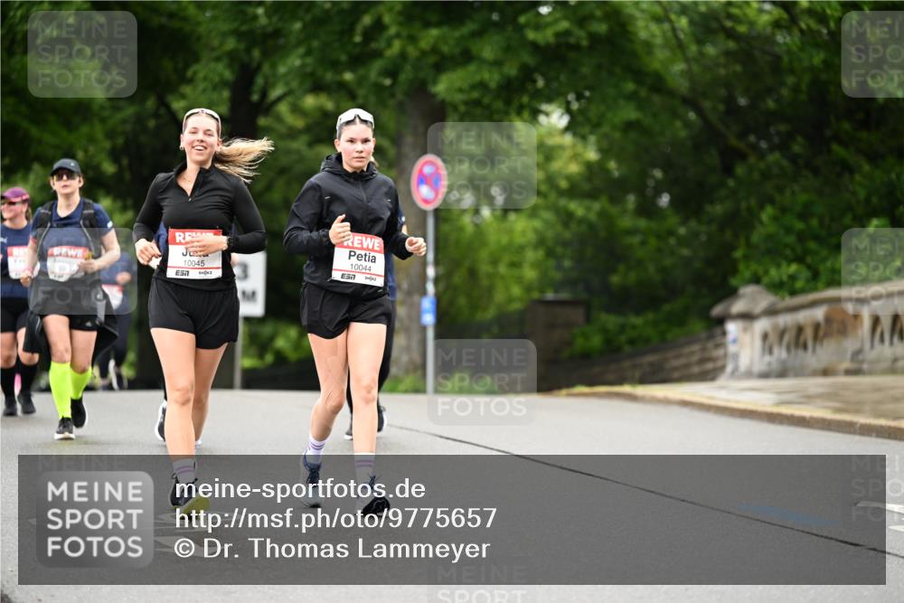 14.06.2026 - REWE Women's Run Dr. Thomas Lammeyer http://msf.ph/oto/9775657 14.06.2026 09:59:13 Laufen 10045, 7, 10044, 57 meine-sportfotos.de