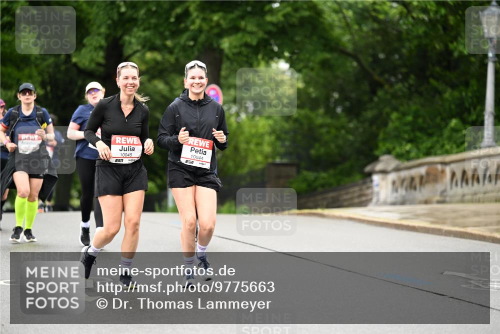 14.06.2026 - REWE Women's Run Dr. Thomas Lammeyer http://msf.ph/oto/9775663 14.06.2026 09:59:13 Laufen 10045, 10044 meine-sportfotos.de