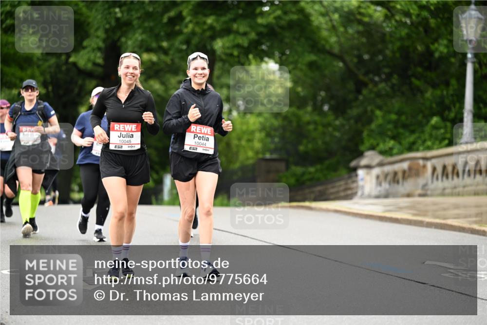14.06.2026 - REWE Women's Run Dr. Thomas Lammeyer http://msf.ph/oto/9775664 14.06.2026 09:59:13 Laufen 10045, 10044, 7 meine-sportfotos.de