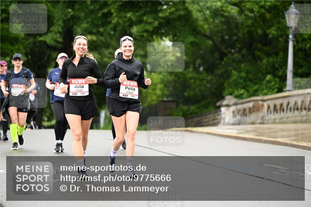 14.06.2026 - REWE Women's Run Dr. Thomas Lammeyer http://msf.ph/oto/9775666 14.06.2026 09:59:14 Laufen 10045, 7, 10044, 7 meine-sportfotos.de