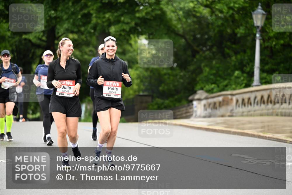 14.06.2026 - REWE Women's Run Dr. Thomas Lammeyer http://msf.ph/oto/9775667 14.06.2026 09:59:14 Laufen 10045, 7, 10044, 7 meine-sportfotos.de
