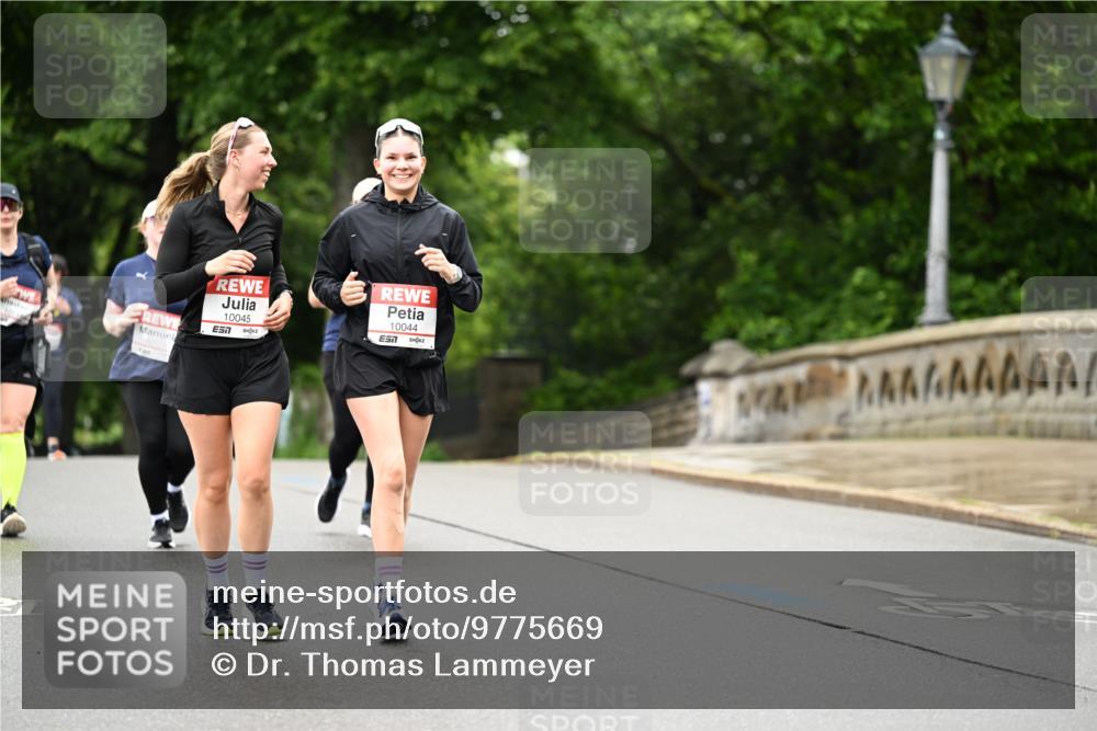 14.06.2026 - REWE Women's Run Dr. Thomas Lammeyer http://msf.ph/oto/9775669 14.06.2026 09:59:14 Laufen 10045, 10044 meine-sportfotos.de
