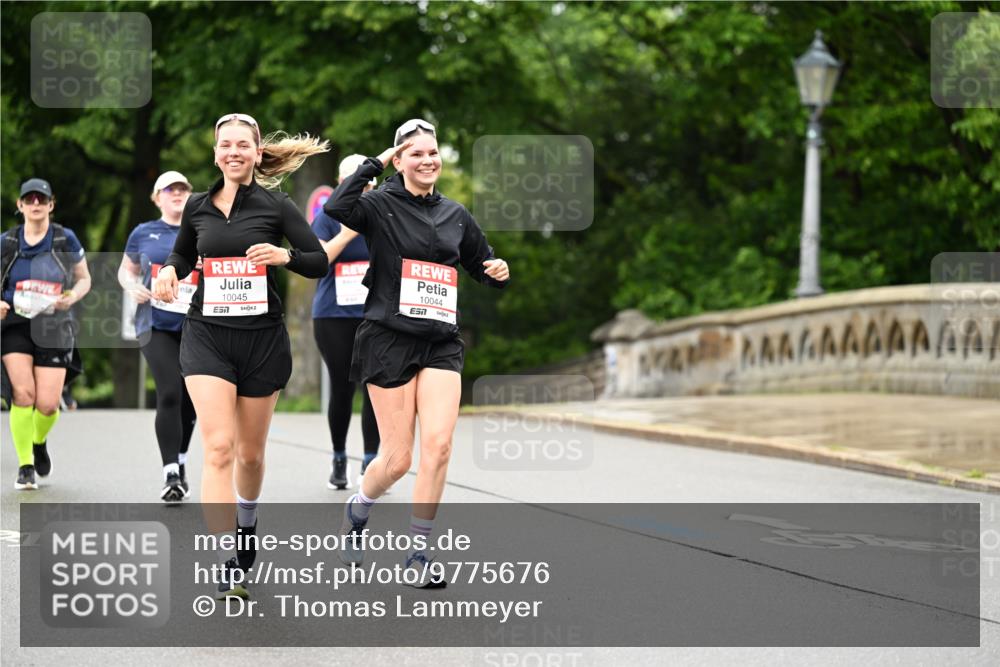 14.06.2026 - REWE Women's Run Dr. Thomas Lammeyer http://msf.ph/oto/9775676 14.06.2026 09:59:14 Laufen 10045, 7, 10044 meine-sportfotos.de