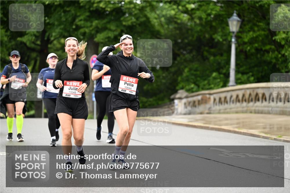 14.06.2026 - REWE Women's Run Dr. Thomas Lammeyer http://msf.ph/oto/9775677 14.06.2026 09:59:15 Laufen 10045, 7, 10044 meine-sportfotos.de