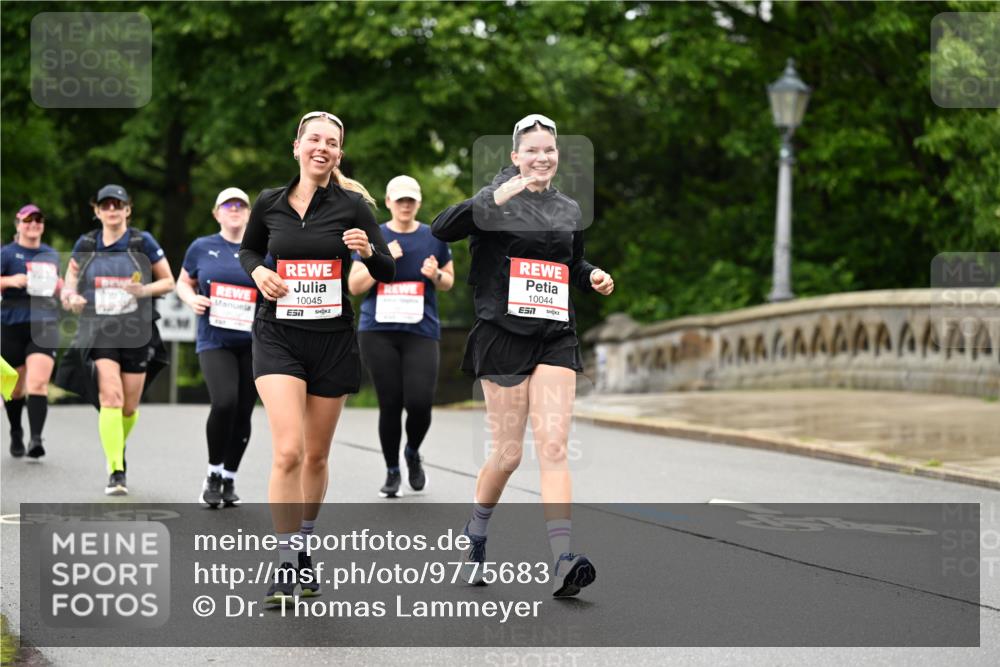 14.06.2026 - REWE Women's Run Dr. Thomas Lammeyer http://msf.ph/oto/9775683 14.06.2026 09:59:15 Laufen 10045, 7, 10044, 7 meine-sportfotos.de