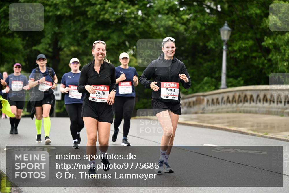 14.06.2026 - REWE Women's Run Dr. Thomas Lammeyer http://msf.ph/oto/9775686 14.06.2026 09:59:15 Laufen 10045, 7, 10044, 7 meine-sportfotos.de