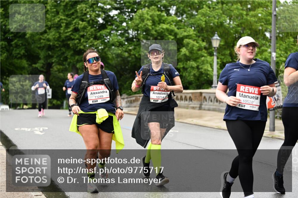 14.06.2026 - REWE Women's Run Dr. Thomas Lammeyer http://msf.ph/oto/9775717 14.06.2026 09:59:20 Laufen 11249, 57, 10714, 7, 10520, 7 meine-sportfotos.de
