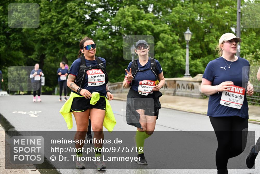 14.06.2026 - REWE Women's Run Dr. Thomas Lammeyer http://msf.ph/oto/9775718 14.06.2026 09:59:21 Laufen 11249, 57, 10714, 10520, 7 meine-sportfotos.de