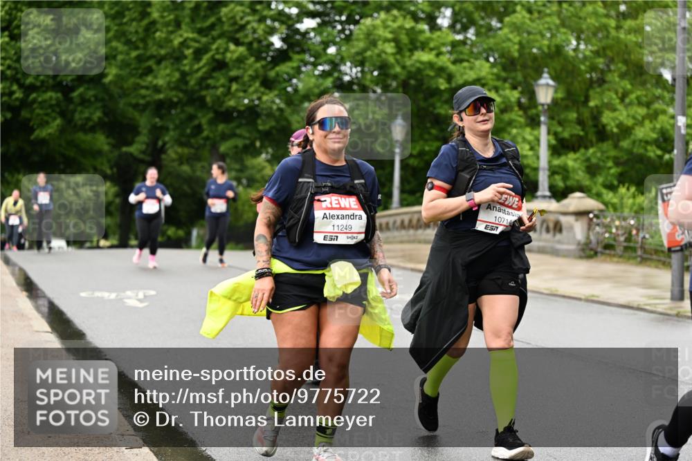 14.06.2026 - REWE Women's Run Dr. Thomas Lammeyer http://msf.ph/oto/9775722 14.06.2026 09:59:21 Laufen 11249, 7, 10714, 7 meine-sportfotos.de